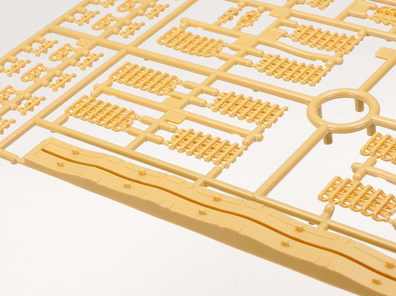 Tamiya 1/35 Panzerkampfwagen IV Ausf F. & Motorcycle North Africa