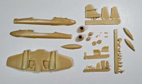 KÄYTETTY PJ Production 1/72 Gloster Meteor F8 + lisäosia