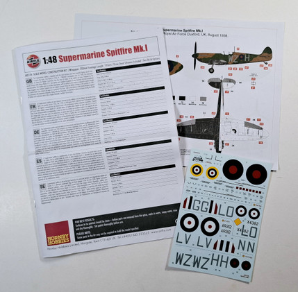 KÄYTETTY Airfix 1/48 Supermarine Spitfire Mk.I + lisäosia