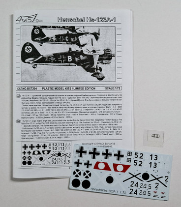 KÄYTETTY Avis 1/72 Henschel Hs123 A-1