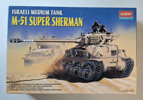KÄYTETTY Academy 1/35 Israeli Medium Tank M-51 Super Sherman