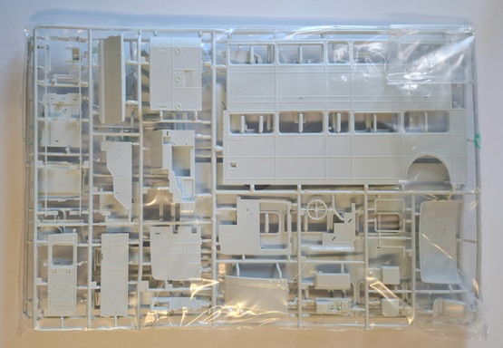 KÄYTETTY Revell 1/24 London Bus