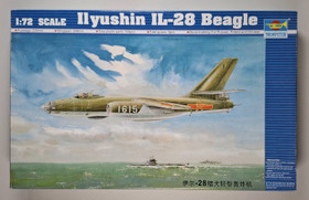 KÄYTETTY Trumpeter 1/72 Ilyushin IL-28 Beagle