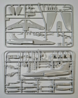 KÄYTETTY Italeri 1/72 BAe Hawk Series Mk. 100