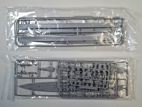 KÄYTETTY Aoshima 1/700 HMS Kent British Heavy Cruiser