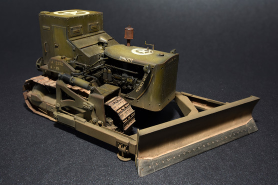 MiniArt 1/35 U.S. Armoured Bulldozer