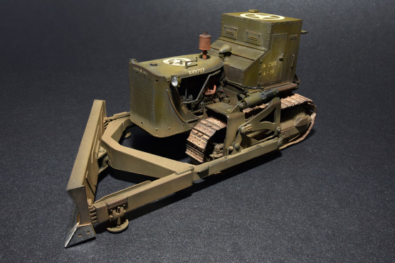 MiniArt 1/35 U.S. Armoured Bulldozer