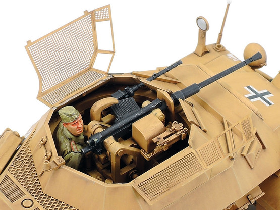 Tamiya 1/35 Sd.Kfz. 222 Leichter Panzerspähwagen (4x4) Afrika-Korps