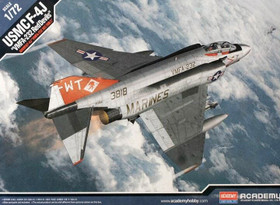 Academy 1/72 USMC F-4J 