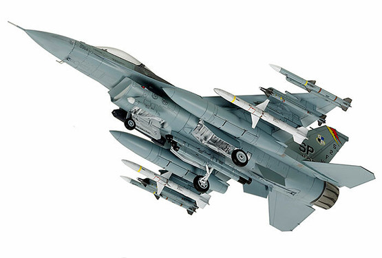 Tamiya 1/72 Lockheed Martin F-16CJ [Block 50] Fighting Falcon w/Full Equipment