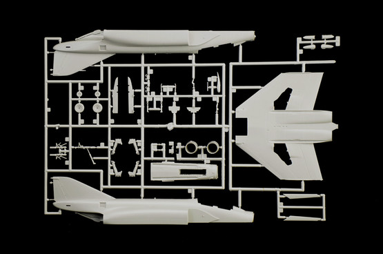 Italeri 1/72 F-4 E/F Phantom II