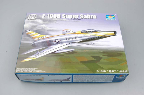 Trumpeter 1/72 F-100D Super Sabre
