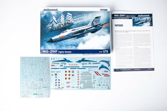 Eduard 1/72 MiG-21MF Fighter Bomber (Weekend Edition)