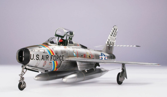 Special Hobby 1/72 F-84F Thunderstreak 'US Swept-wing Thunder'