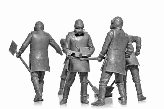 ICM 1/35 Chernobyl #3 Rubble Cleaners