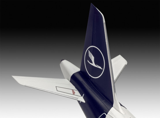 Revell 1/144 Airbus A320neo Lufthansa New Livery