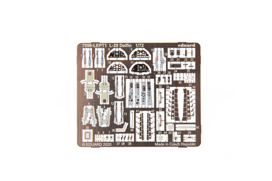 Eduard 1/72 L-29 Delfin (Profipack)