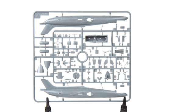 Eduard 1/72 L-29 Delfin (Profipack)