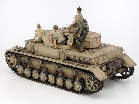 Tamiya 1/35 Panzerkampfwagen IV Ausf F. & Motorcycle North Africa