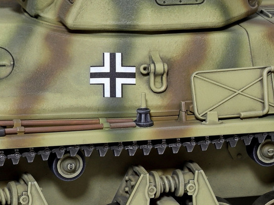 Tamiya 1/35 French Light Tank H39 Pz.Kpfw.38H 735(F)