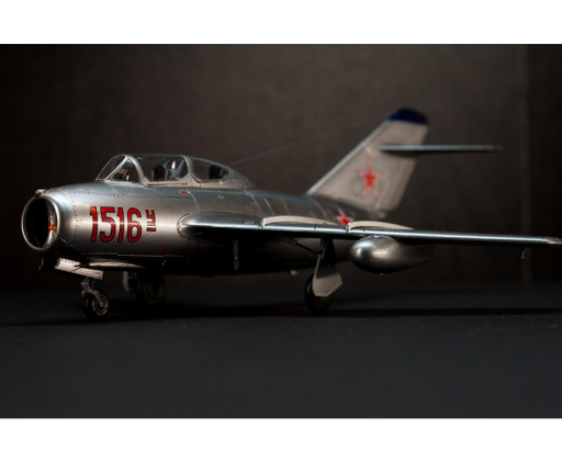 Eduard 1/72 UTI MiG-15 (Profipack)