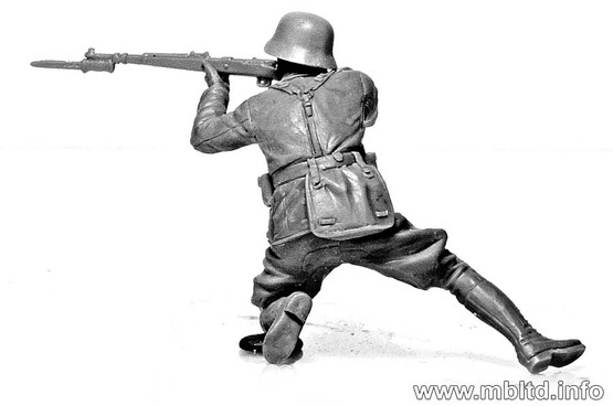 Master Box 1/35 German Infantry DAK, WWII Era, North Africa Desert Battles Series