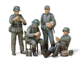Tamiya 1/35 German Soldiers at Rest