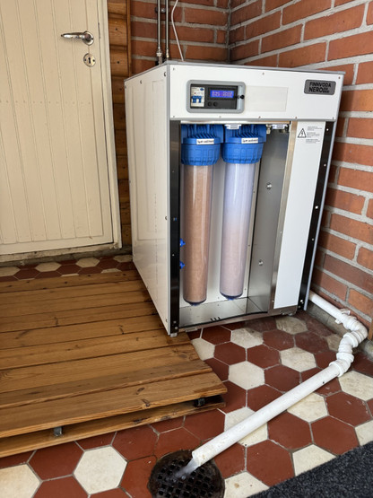 Vedenpuhdistuslaite mökille – Käänteisosmoosilaite NERO 100 BASIC