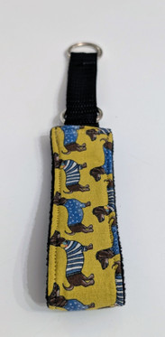 Puolikiristävä kaulapanta 3,8x22-30 cm, mäyräkoira, keltainen, pehmustettu vuori