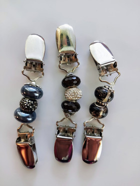 Numerolapun pidike klipseillä, ruskea-hopea