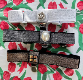 Numerolapun pidike käsivarteen, kulta-musta