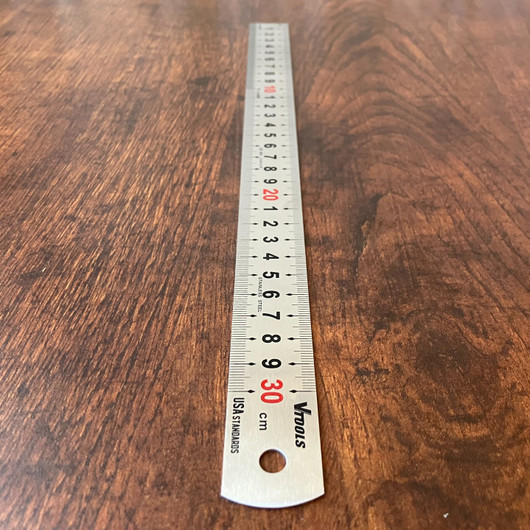 Teräsviivain, 30 cm