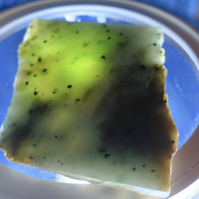 Nefriitti 146g siivu nro30-2