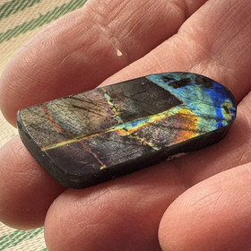 Spektroliitti kapussi. Ylämaa KSP57