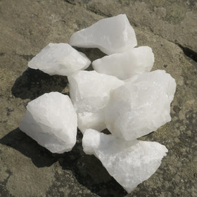 Lumikvartsi raaka Brasilia. Valitse koko 2-50g