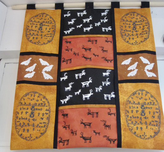 Seinävaate porot, riekot, noitarummut, koko 82x68cm