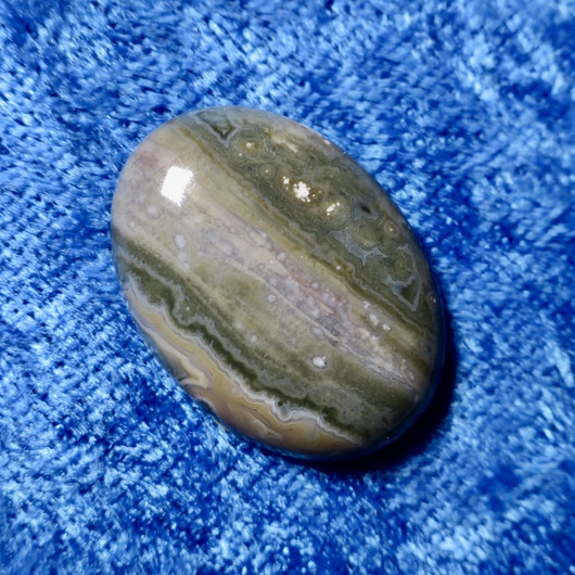 Kapussi valtamerijaspis ovaali 18x26mm cabochon