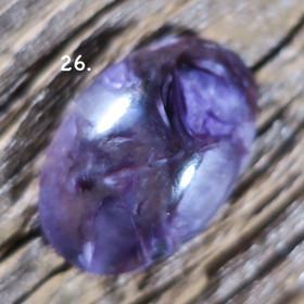 Kapussi tsharoiitti 28x15mm ovaali nro26