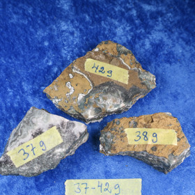 Apofylliitti lajitelmassa 37-42g pienet kiteet 