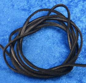 Riipusnauha 2mm nahkanauha 1m, valitse väri