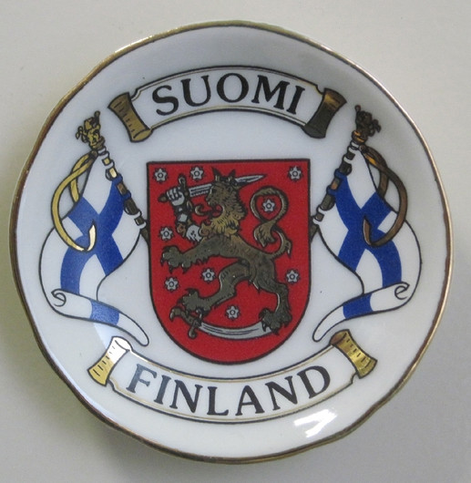 Magneetti Suomi-Finland, liput vaakunalla posliinia