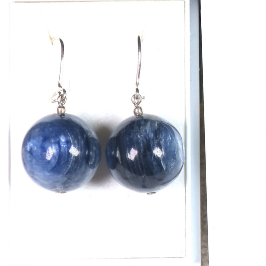 Korvakorut sininen kyaniitti 16mm, isot, upeat!