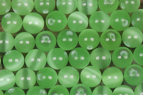 Kissansilmä kuitulasihelmi vaaleanvihreä 6mm irtohelmi