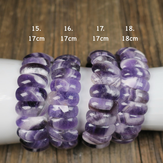 Rannekoru ametisti 18mm leveä puolikuu. 
