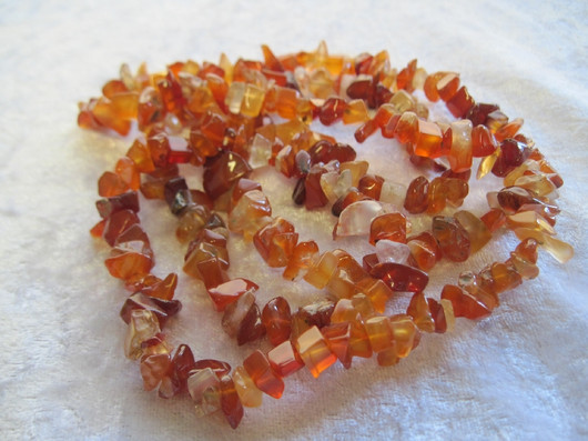 Helmet karneoli 85cm sipsihelmet