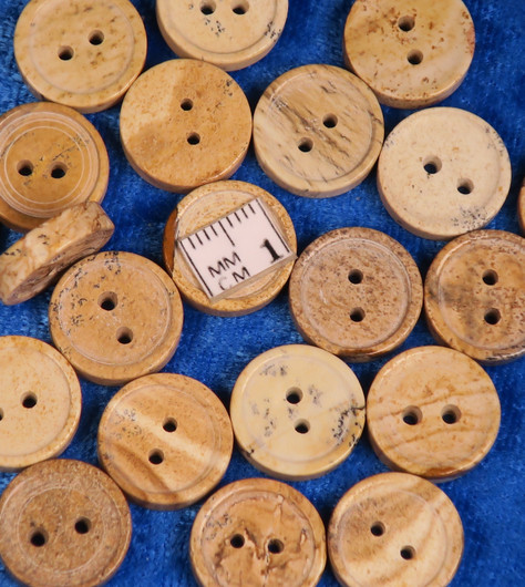 Nappi  maisemajaspis 15mm ruskea kivinappi