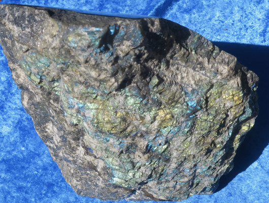 Labradoriitti iso 16kg leveys 26cm korkeus 30cm Madagaskar