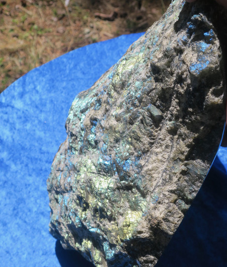 Labradoriitti iso 16kg leveys 26cm korkeus 30cm Madagaskar