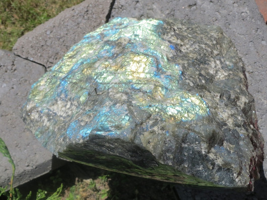 Labradoriitti iso 16kg leveys 26cm korkeus 30cm Madagaskar