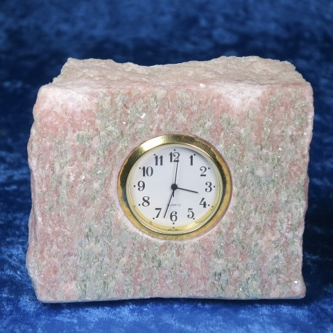 Pöytäkello marmori punavihreä lohkopala  A